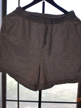 Old Navy Gray Athletic Shorts size medium